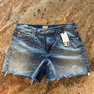 Mother Denim The Dropout Fray Short Size 30